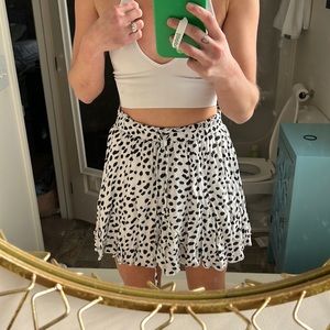 Cute black and white spotted skirt